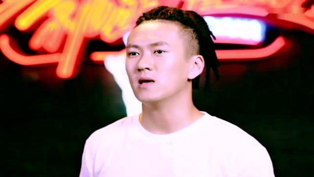 这就是灌篮,霸气街球手杨政豪言赢球只靠技术,一个字,狂!