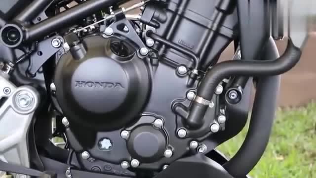 本田cb300r,发动机排量285cc,单缸,电喷四冲程