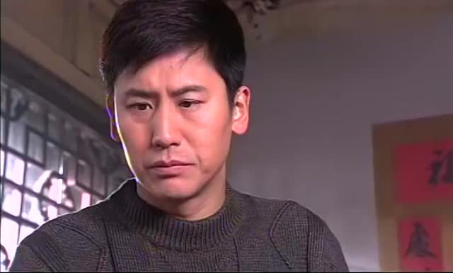 尔秋是最懂的感恩的一个孩子,考上大学,给二叔下跪来谢恩