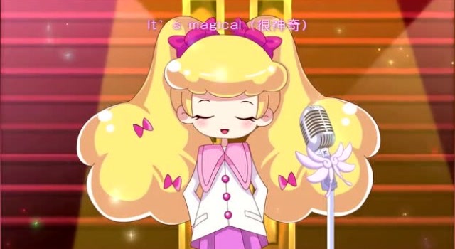 小花仙:歌唱比赛开始,老师和同学们发现伊瞳的歌唱风格不对