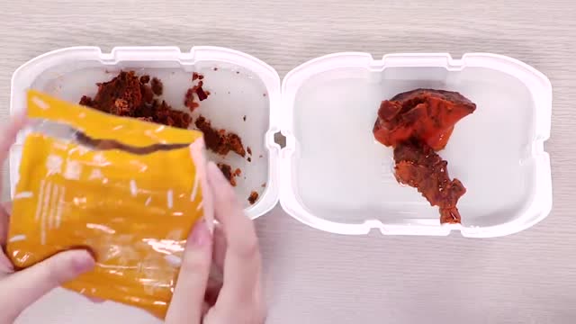 小伶玩具:懒人火锅?只需一分钟就可以吃到了四川麻辣火锅美食!