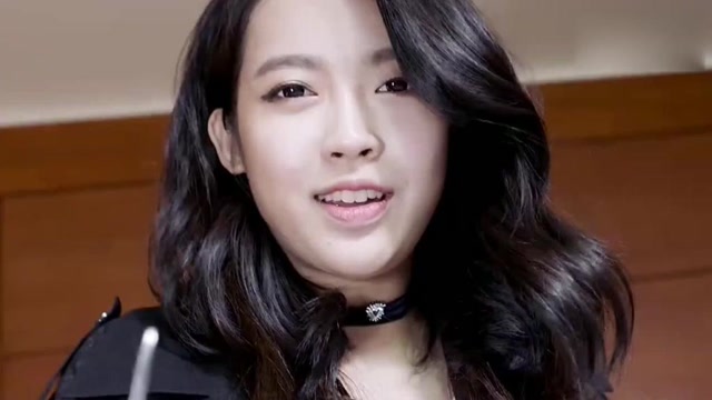 《游泳先生》经纪人被丽宝绑在床上, 逼他说出泳泽在哪!