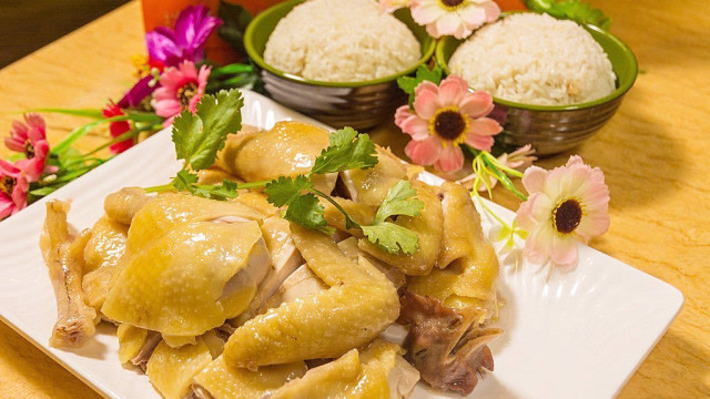 海南美食特辑:海南人的饭桌上无鸡不成宴,其中文昌鸡就是一绝!