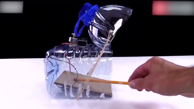 创意diy:用大矿泉水瓶自制电动捕鼠器,简单又实用!