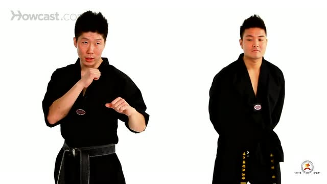 跆拳道——踢:旋转前旋踢