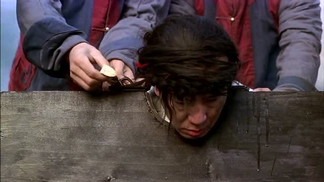 谁知道这种斩头的刑具叫什么,不用侩子手行刑的