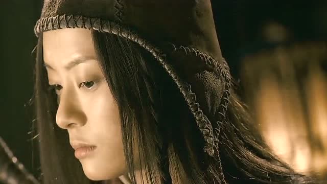 画皮:夏冰一直看着小唯,没想到蜥蜴精还是送来了"点心"!