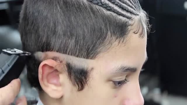 男孩挑战个性发型,编成脏辫后再铲清,看着好帅气啊