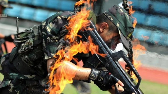 特种兵是怎样练成的?天没亮就开始魔鬼训练,普通人最多撑半天