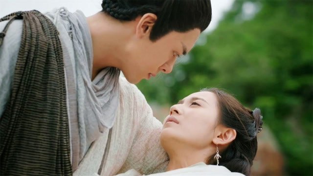 《新倚天屠龙记》赵敏身负重伤,张无忌为赵敏疗伤,结果赵敏以身相许