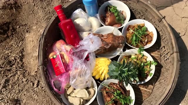 山东农村清明节祭祖扫墓习俗,准备这些祭品,你们那里有吗?