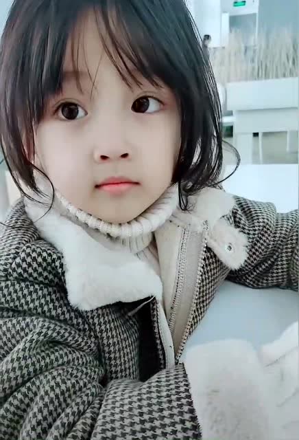 萌娃委屈巴巴的样子,好可爱啊