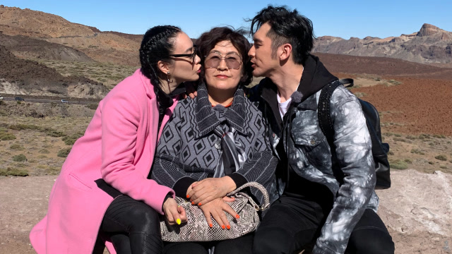 岁数大了点?张伦硕妈妈随口一句话评价钟丽缇,引来众多网友不满