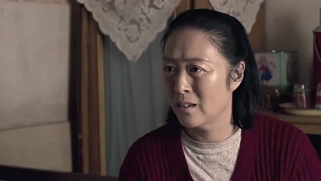 三妹:王小香春芳的对话,被门外的湘红听到了,准备告诉大庆