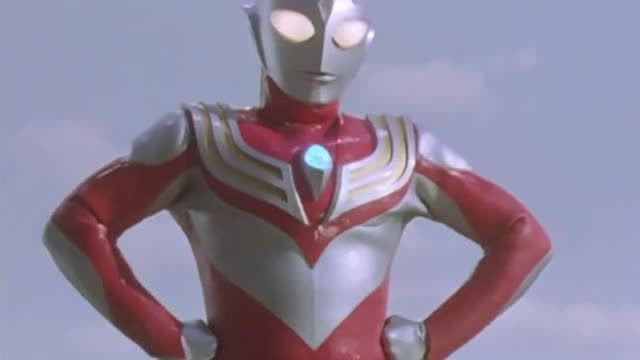 这怪兽"戏弄了"迪迦,气的迪迦直叉腰