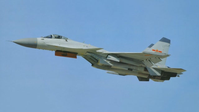 歼-15d电子战舰载机交付在即,优势曝光,性能远超美同类战机