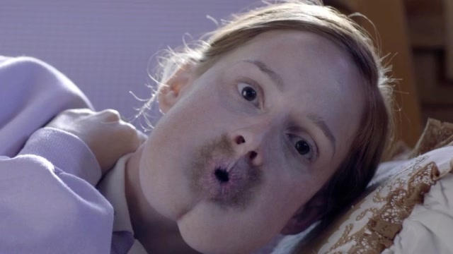 女子嘴巴与菊花长反男友身陷其中后无法自拔