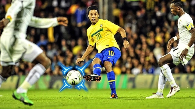 足球场上的魔术师!盘点史诗级风骚传球,急眼了连队友都骗