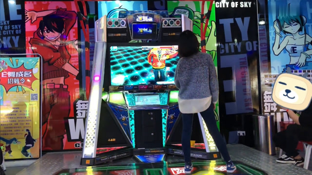 小姐姐玩跳舞机ddu-du 整套舞蹈带感火辣佩服!