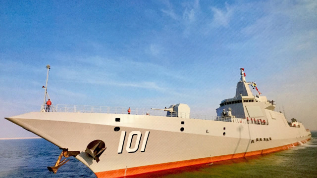 中国两型驱逐舰新图曝光,850毫米发射井和电蚊拍引人瞩目