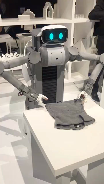 日本这个叠衣服机器人,哎,看得我好着急#日本大阪 #g20峰会