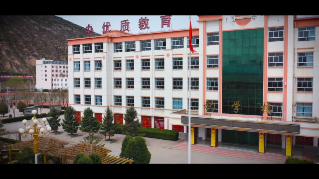 环县第四中学2019高三毕业典礼暨成人礼全纪录