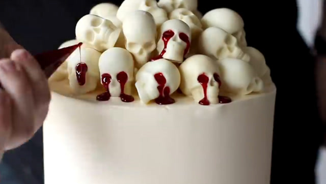 歪果仁到底有多重口味?看看这个"骷髅头"蛋糕制作吧,美味重口