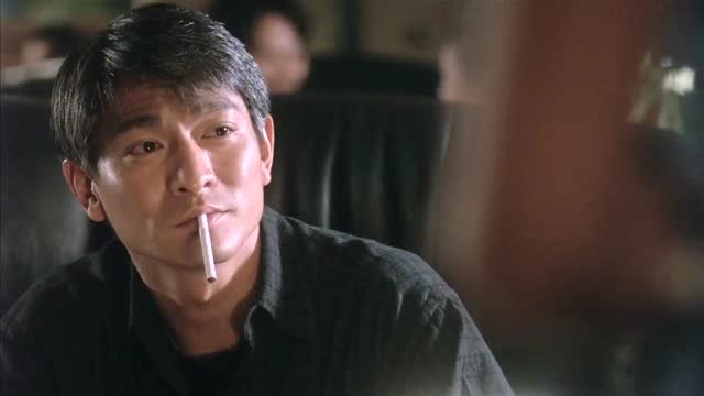 赌侠1999华仔遇上了朱茵女神被劝别吸烟了老人家