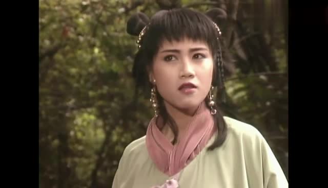 日月神剑:阿日 阿月制服了娇娇,2人偷跑下山玩耍!