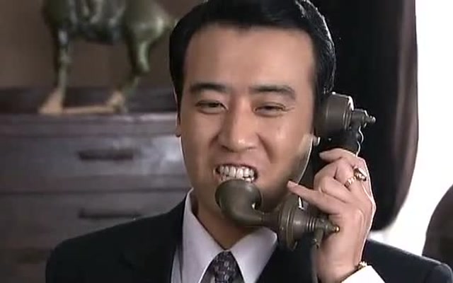 纸醉金迷:范宝华一接电话,袁园打电话约他的,高兴的不得了