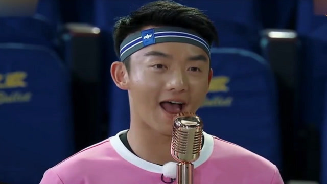 奔跑吧:李现假唱过于明显,众人一眼就能看穿,郑恺唱得太逗了!