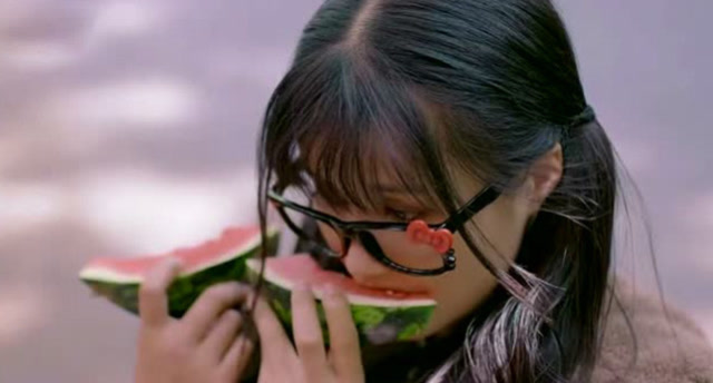 《器灵》凰木凝雨这个吃货,走到哪里吃哪里