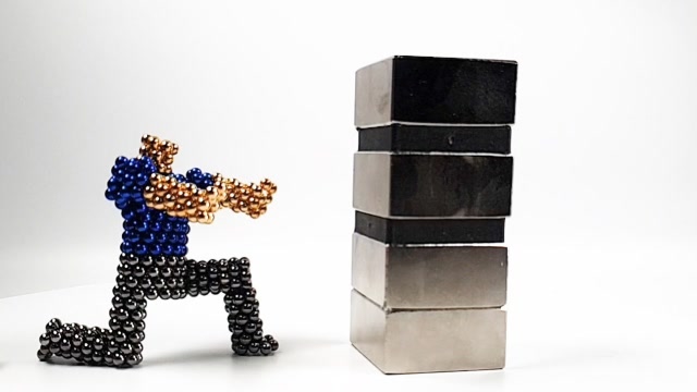 当巴克球小人遇到钕磁铁,松手的那刻,场面瞬间失控!