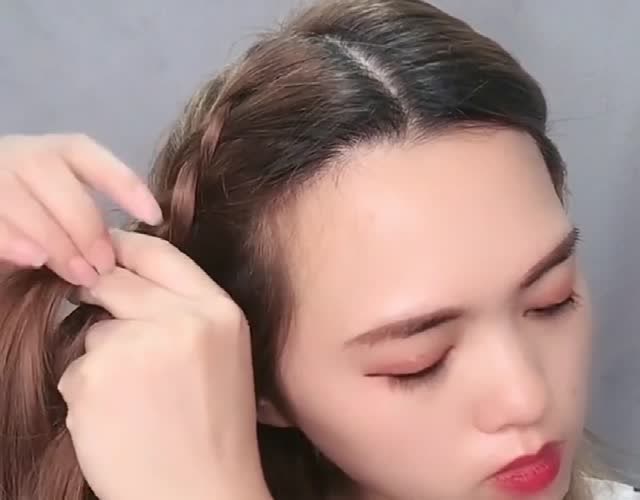 坐月子头发这样扎,好看还方便,一个月都可以不洗头