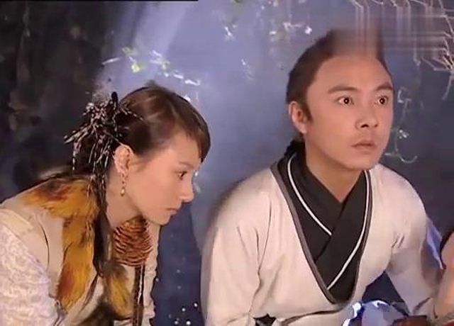 小鱼儿与花无缺:小鱼儿利用捣蛋大师遗体,逃出了刘喜追杀!