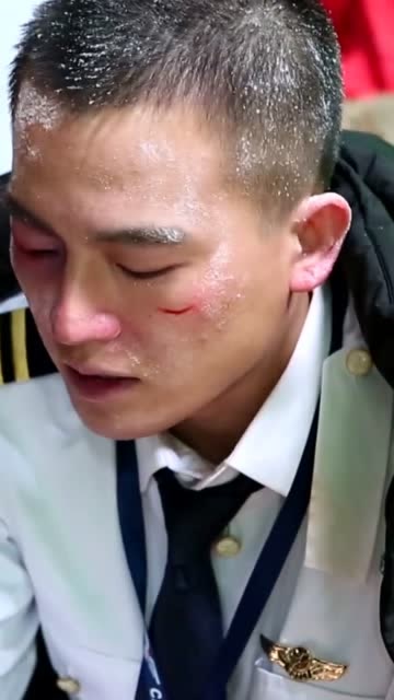 中国机长:欧豪受伤的造型是如何完成的呢?