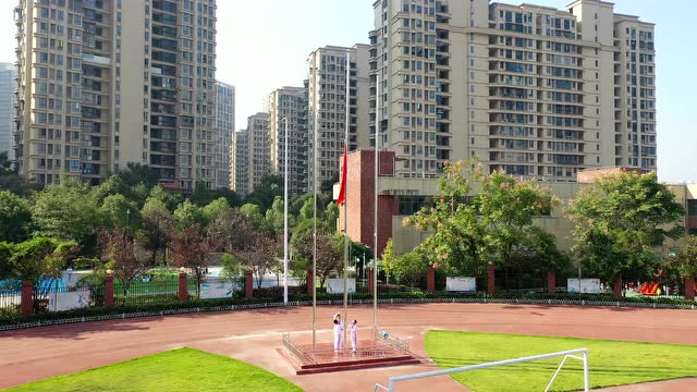 明德麓谷学校初中部第六届运动会升旗仪式