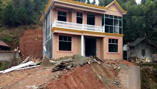 农村房屋又起"裸盖"风,真实原因让人无奈!农民也是不容易