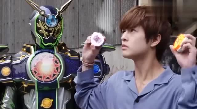 假面骑士时王:难得看见庄吾变身这么厉害的一刻,帅炸了!