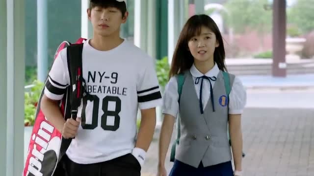 奋斗吧,少年:路夏和小瑛一起回家