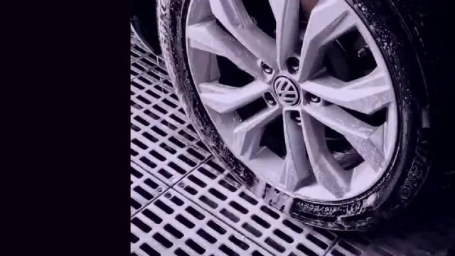 这才是民间牛人,使用自制洗车液清洗车辆,看这效果厉不厉害!