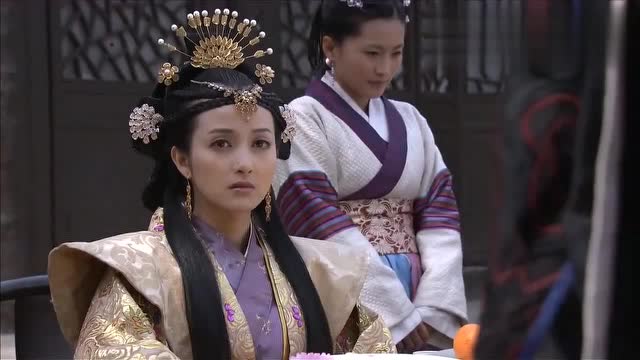 皇上看太子妃子众多,直夸太子有福气,一旁未婚福王惨被催婚