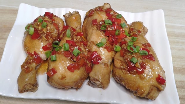 家常剁椒鸡腿的做法,省时省力,简单易做,上桌瞬间吃光光