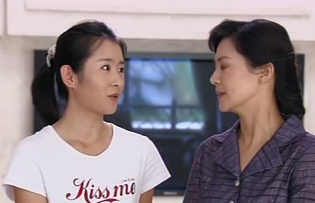 爱没有错:晓晓看到秉国跟邵婷恩怨更加思念秉华,晓晓坚持不改嫁留在章