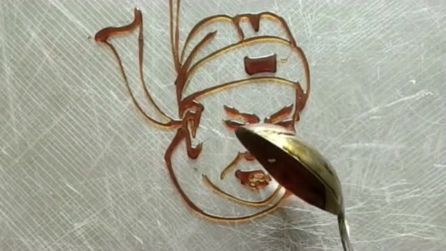 这样的鬼勺神手不多了,传承中国传统文化,不能让祖宗留下的技艺失传!