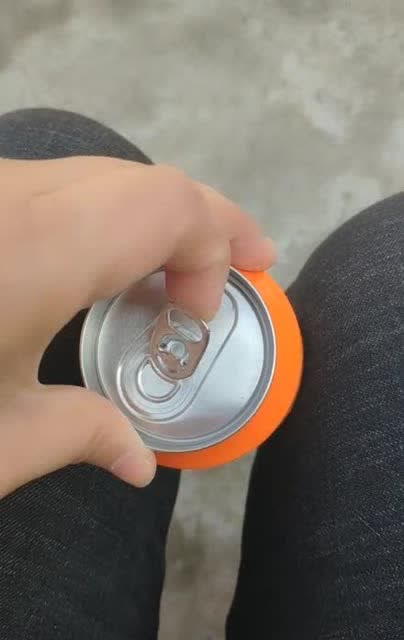 易拉罐开关设计是有问题吗?用手拉起的那刻,我此时的心情谁能懂