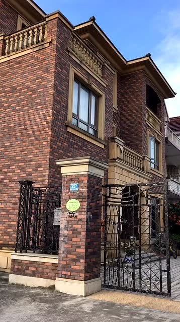 上海郊区的豪宅,在寸土寸金的大上海,有这样的房子就是身份的象征