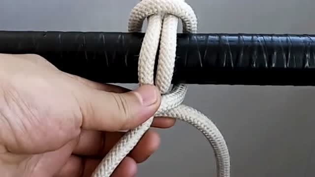 高空逃生下降的系法,这么系绳子绝对够结实,操作起来也是非常简单!