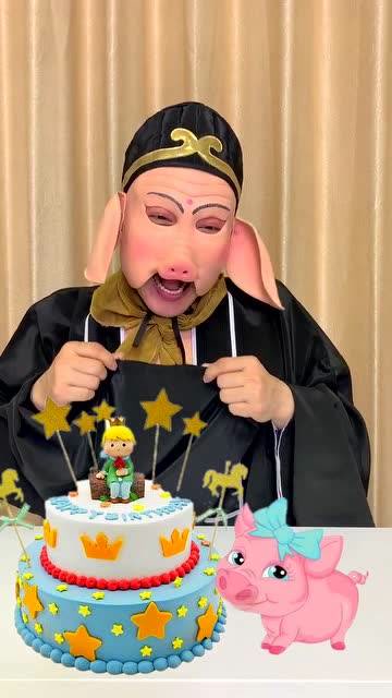 猪八戒胃真大啊,一口就把蛋糕吃完了!