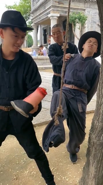 脚都被砍下来了,大家看明白怎么操作的了吧